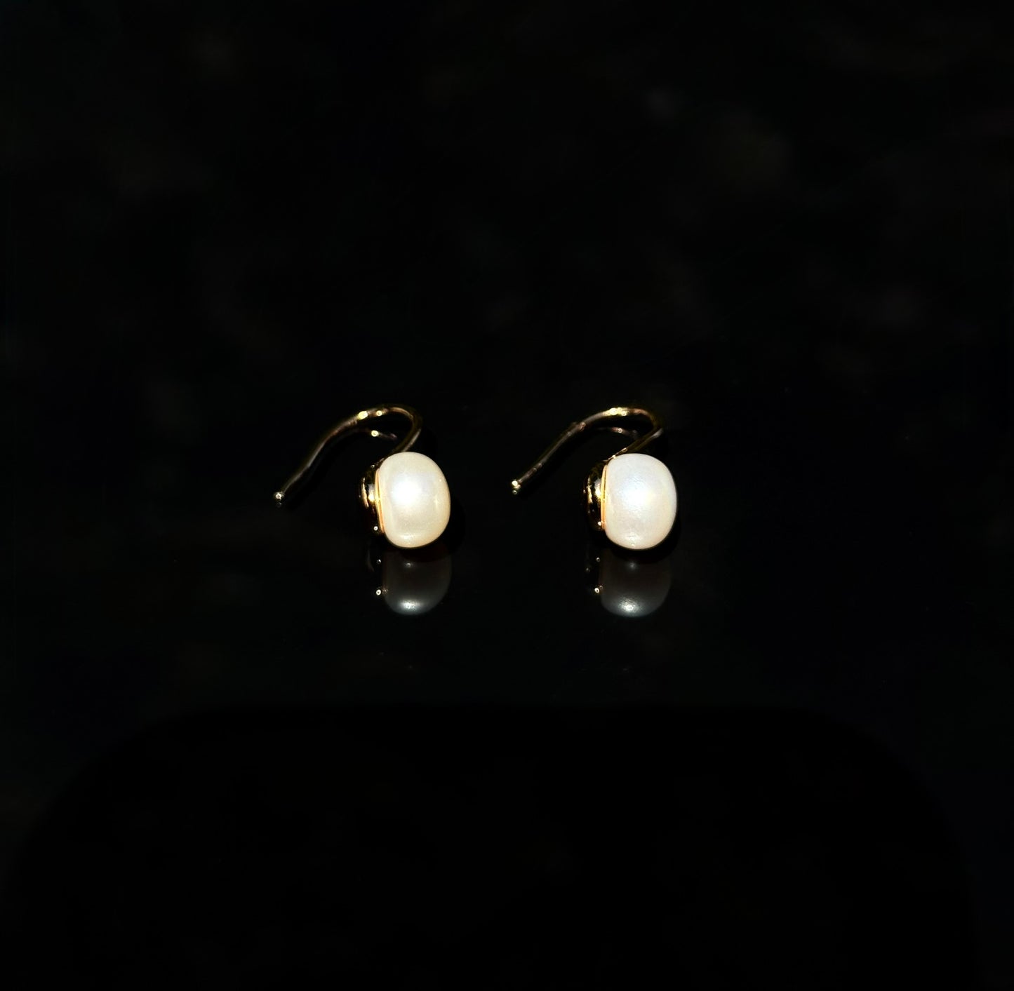 S925 Sterling Freshwater Pearl S-Shape Earrings
