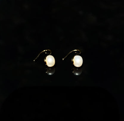 S925 Sterling Freshwater Pearl S-Shape Earrings