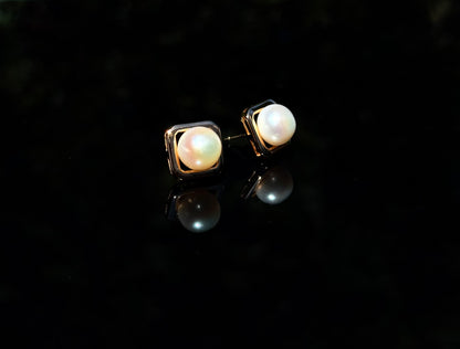 S925 Sterling Geometric Freshwater Pearl Studs