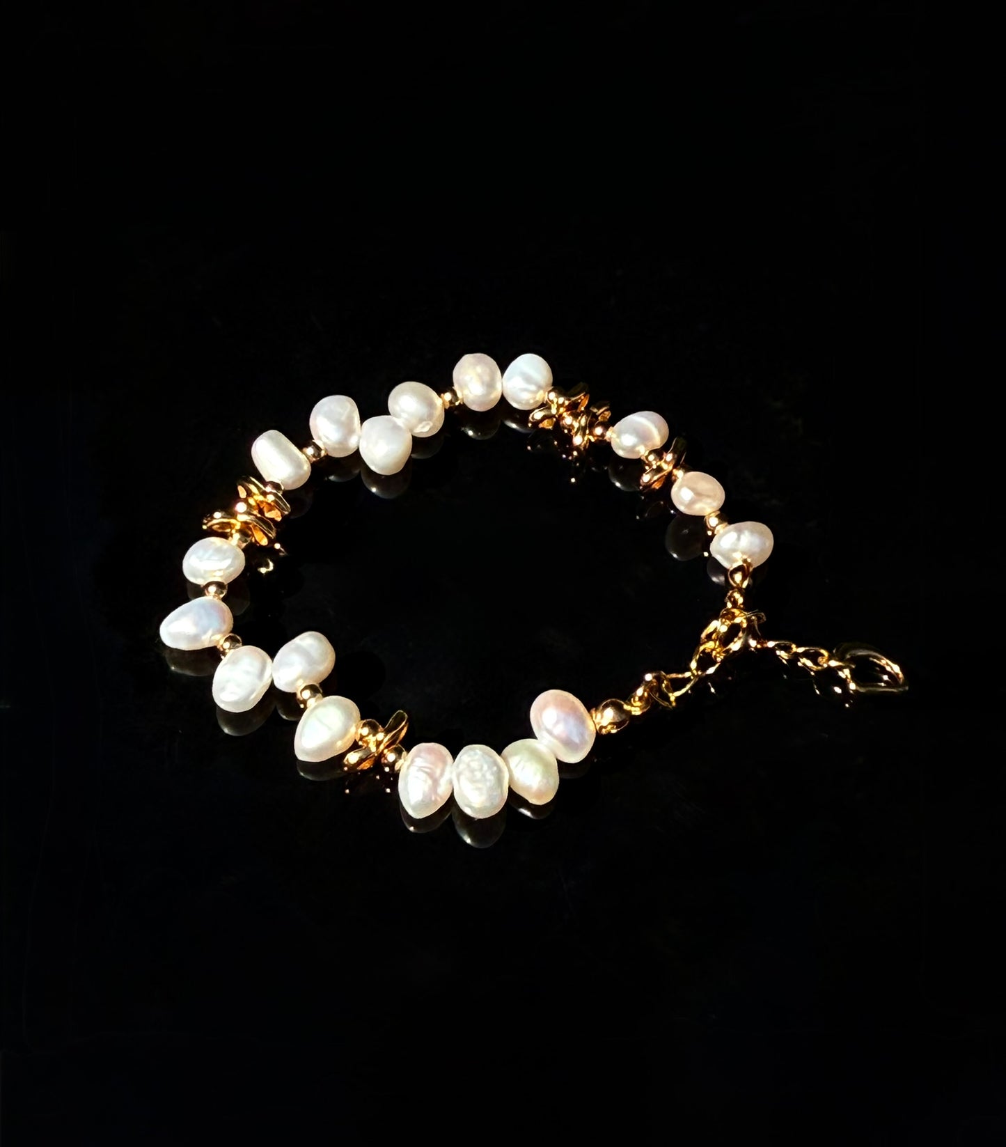 Vintage Gold Freshwater Pearl Bracelet in S925 Silver Waterdrop Pendant