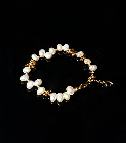 Vintage Gold Freshwater Pearl Bracelet in S925 Silver Waterdrop Pendant