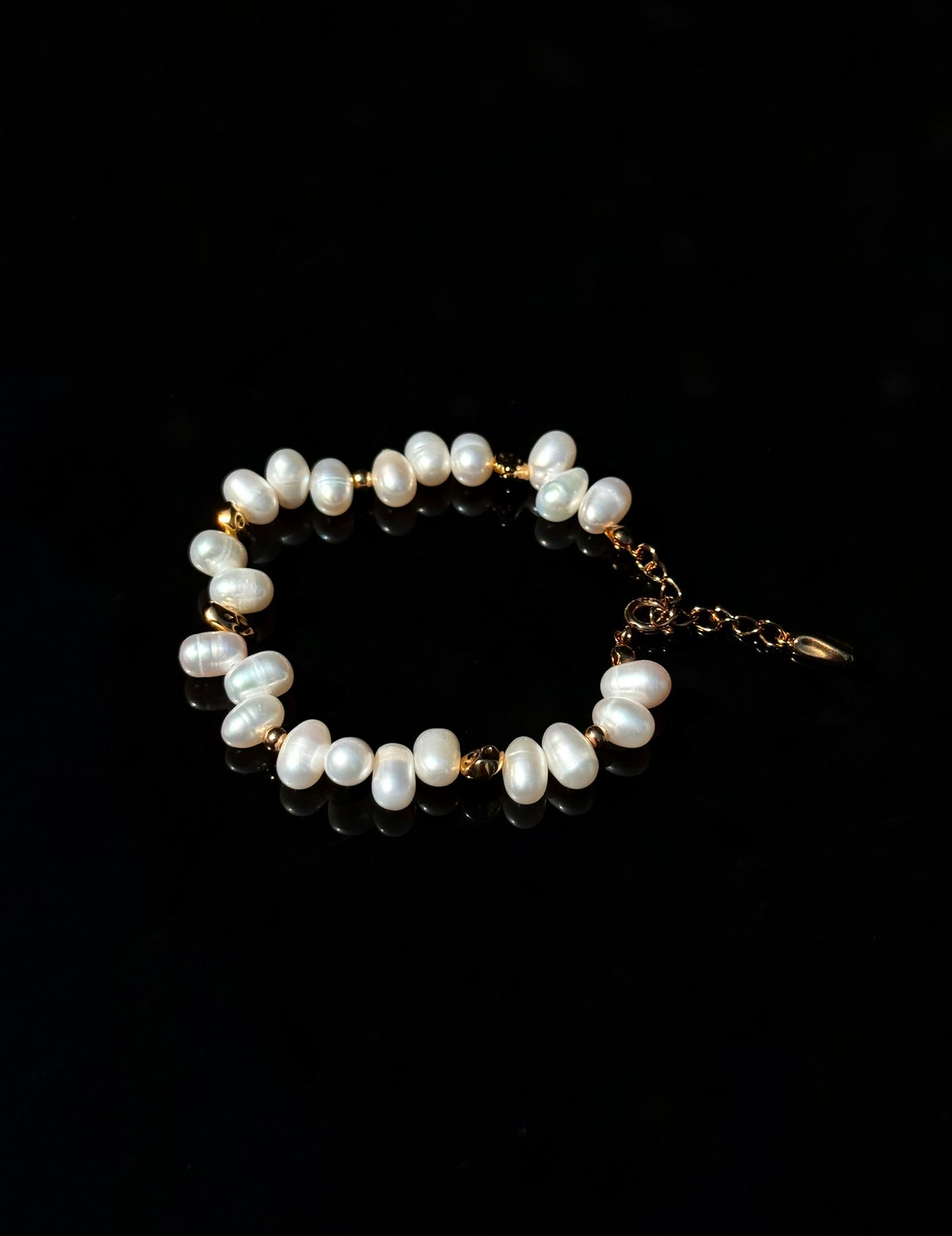 Vintage Gold Freshwater Pearl Bracelet in S925 Silver Pebble Pendant