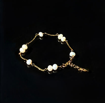 Minimalist Freshwater Pearl Bracelet in S925 Sterling Silver