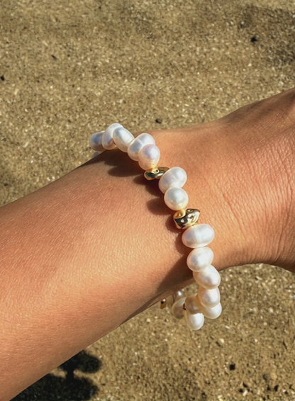 Vintage Gold Freshwater Pearl Bracelet in S925 Silver Pebble Pendant